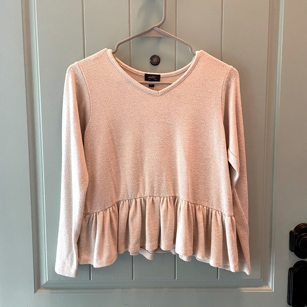 Daytrip girls sweater from The Buckle — GUC (for pilling) — size L